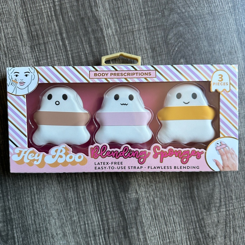 Hey boo blending face sponges cute ghost
